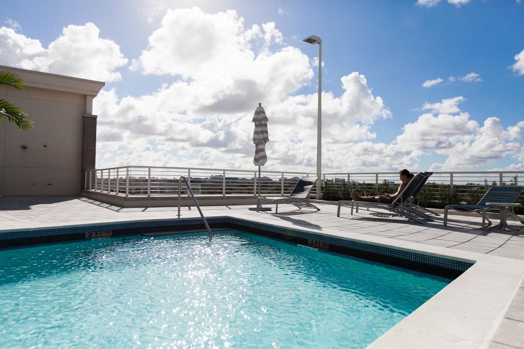 Sky City Apartments At Midtown Miami Exterior photo