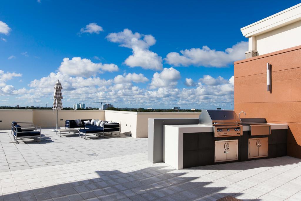 Sky City Apartments At Midtown Miami Exterior photo