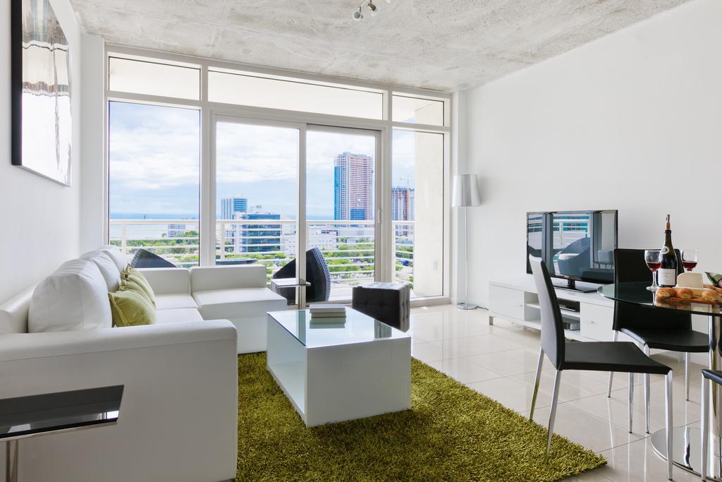 Sky City Apartments At Midtown Miami Room photo