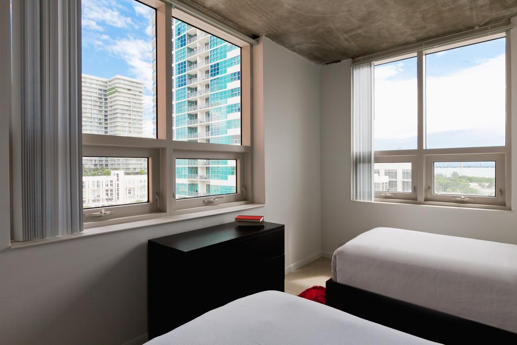 Sky City Apartments At Midtown Miami Room photo