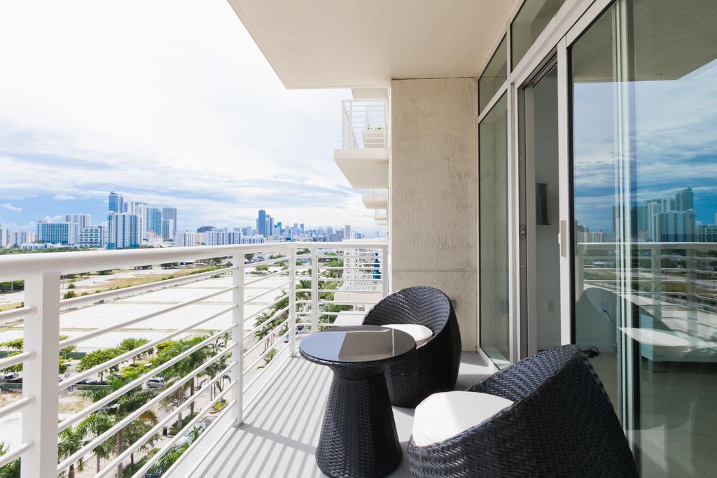 Sky City Apartments At Midtown Miami Room photo